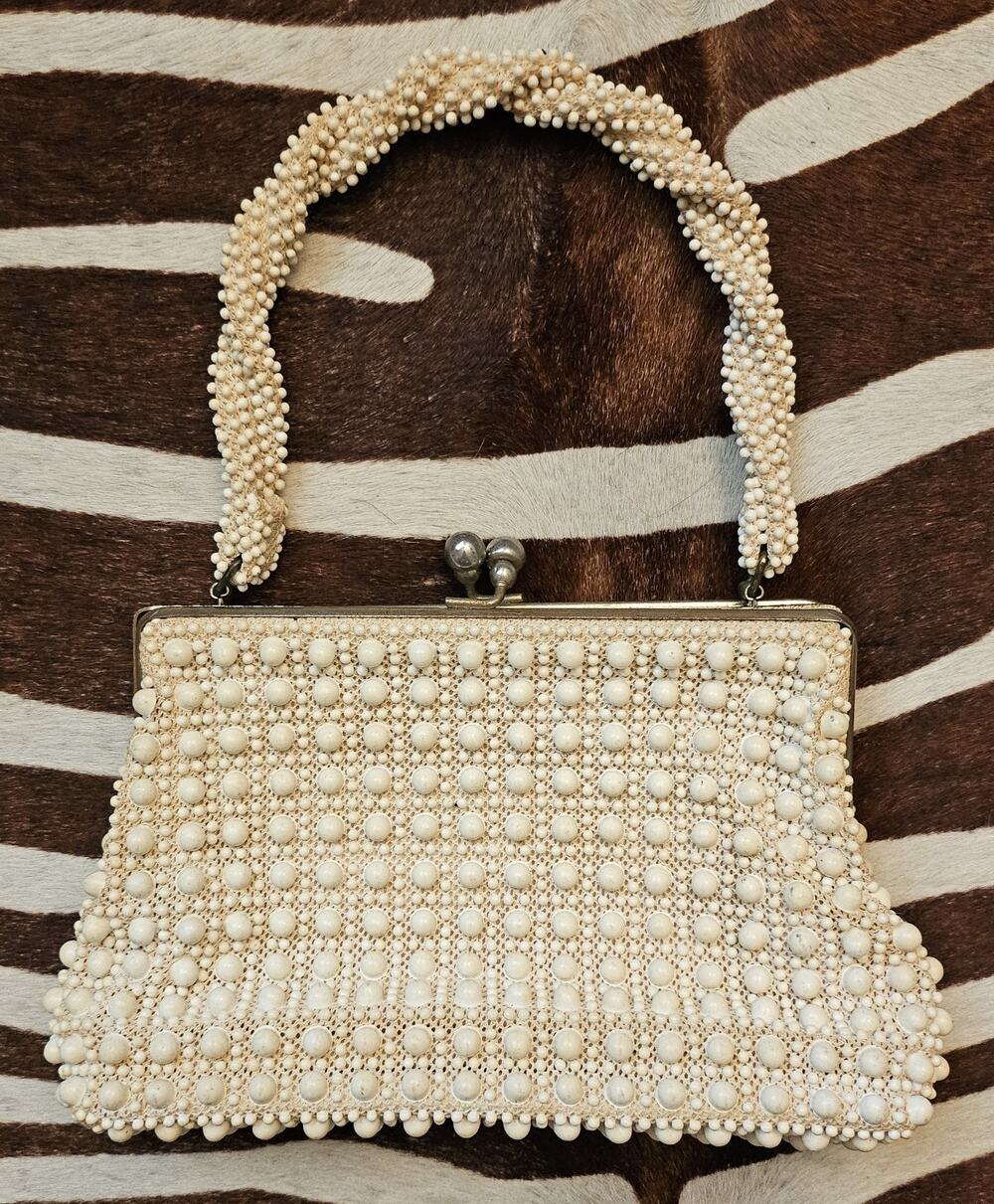 Vintage Lemured 1950s Corde Bead Kiss Lock Ivory Hand Bag Purse